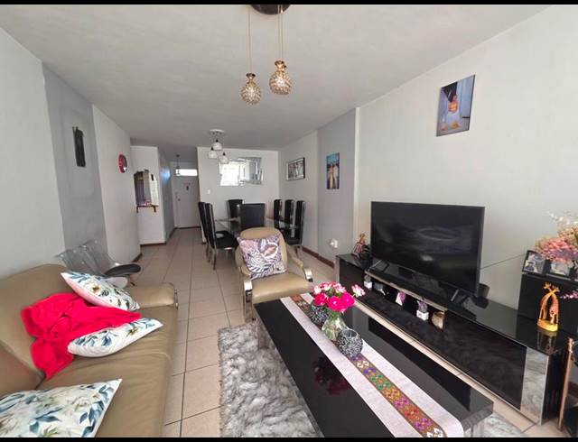 2 BEDROOM APARTMENT FOR SALE IN DENLEE